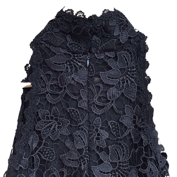 Julian Chang Black Floral Lace Halter Blouse - Picture 4 of 4